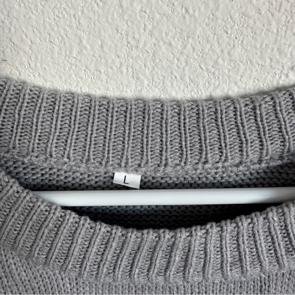 Heart print valentines day soft knit sweater - Picture 4 of 6